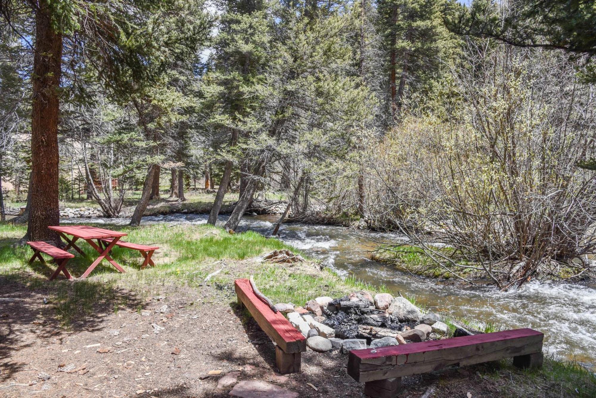 Bear Bait Cabin In Upper Valley With High Speed Wifi Red River Eksteriør billede