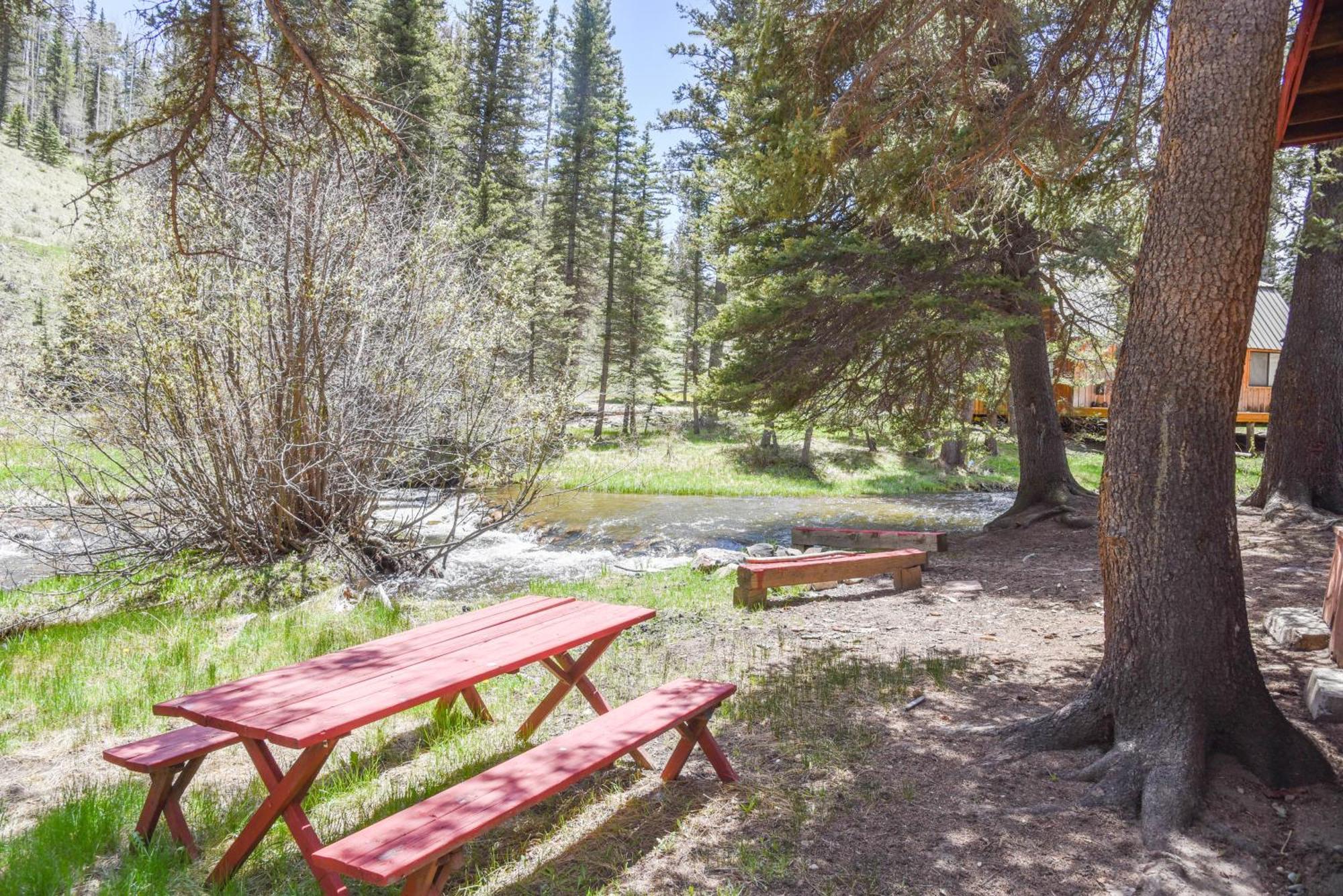 Bear Bait Cabin In Upper Valley With High Speed Wifi Red River Eksteriør billede